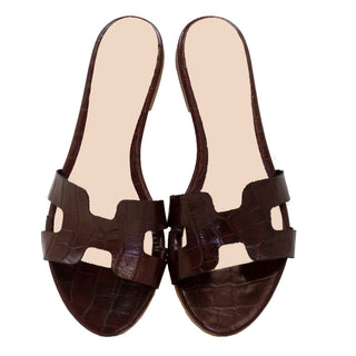 SANDALIA ANNETTA EN PIEL COCO CHAROL BURDEOS